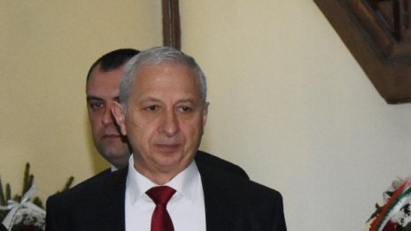 Депутатите викат и Герджиков за новия изтребител
