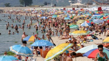 Най-евтино ли? Цената на чадъра 0.36 ст, но с шалте за 5 лв