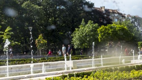 И днес слънце, след обяд - облачно с валежи
