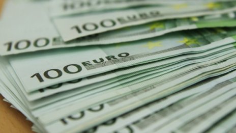 Щедро германче раздаде хиляди евро на случайни минувачи
