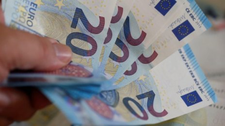 Печатането на фалшиви пари в Европа намалява