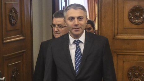 ДПС бие тревога: Демокрацията е застрашена, мирът е на изпитание