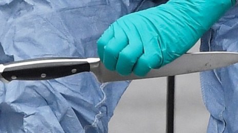 Мъж с нож уби двама и рани девет души в Южен Китай 