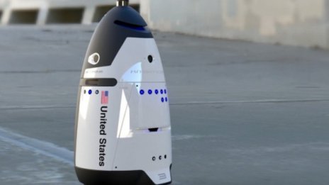 Робот-полицай не издържа, посегна на живота си