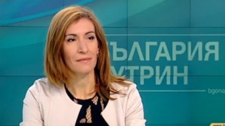Ангелкова пресмята: Грък, българин, грък, българин...
