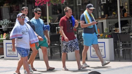 Топло време ни очаква днес, температурите - до 34&deg;