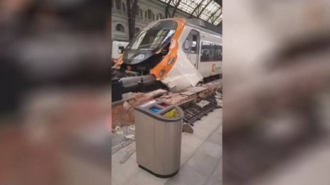 Няма данни за ранени българи при катастрофата в Испания