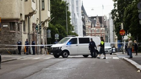 Пиян прегази хора с колата си в центъра на Хелзинки