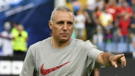 Стоичков отива на крака при Мъри в Казахстан