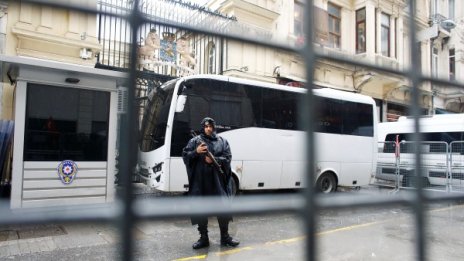 Арестуваните в Турция българки: Добре сме, държим се!