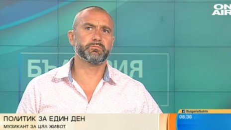 Калин Вельов – политик за ден, музикант за цял живот