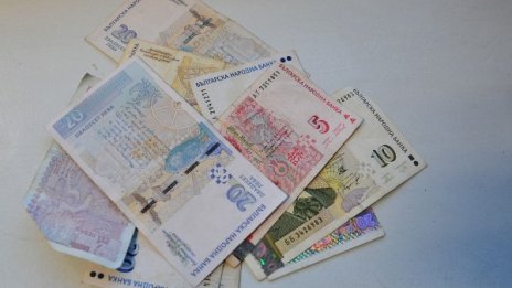 Македонец опита да обере чех в автобус, задържаха го