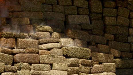 Арестуваха двама българи на кораб с 18 тона хашиш