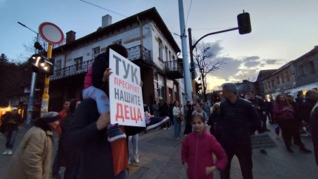 Жители на кв. "Княжево" на протест, искат да се спазва ограничението по "Цар Борис III"