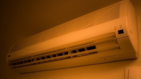 Климатикът вдига с до 8% сметката за ток в жегите