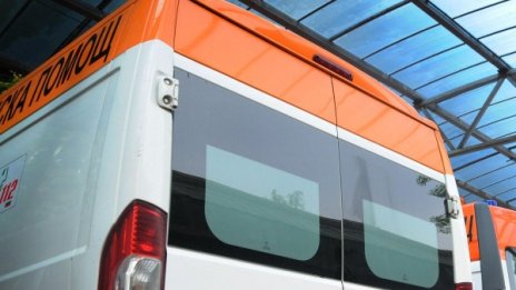 Мотоциклетист с опасност за живота след сблъсък край Монтана