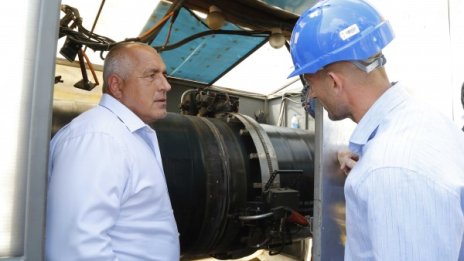 Борисов не дава на опозицията да "разклати държавата"