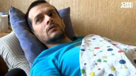 Петър е прикован на легло, но може да проходи отново. Да помогнем!