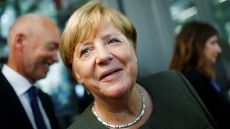 Едно си Меркел знае: Пускането на бежанците в ЕС &ndash; правилно!