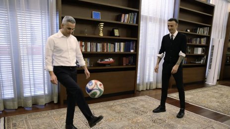  Димитър Бербатов стана съветник на Андрей Гюров