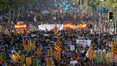 Хиляди испанци на улицата – обединени срещу терора