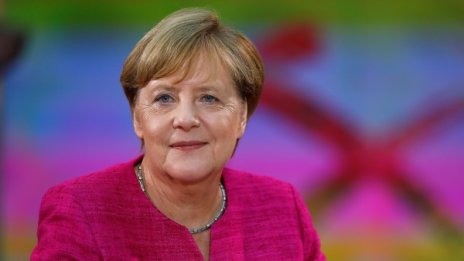 Шулц към Меркел: Откъснала си се от действителността