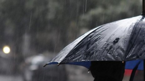 Става студено, идват облаци, вятър и дъжд