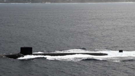 Русия разполага две подводници в Средиземно море