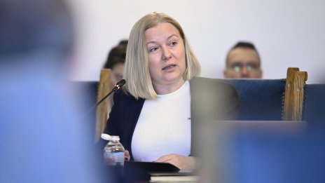 Правната комисия прие: До 20 секции извън дипломатическите мисии в страни извън ЕС