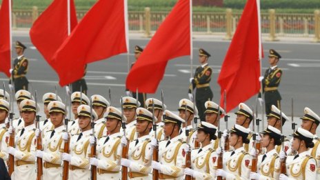 Китай с нови наказания: Пееш химна грешно &ndash; затвор