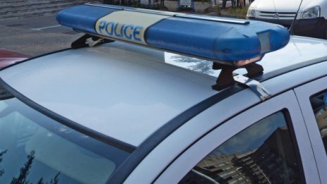 43-годишен е самоуби, скочи от жилищна сграда