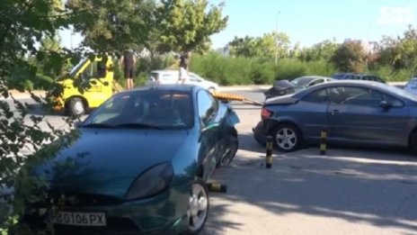 След коктейл от наркотици: Шофьор удари пет коли