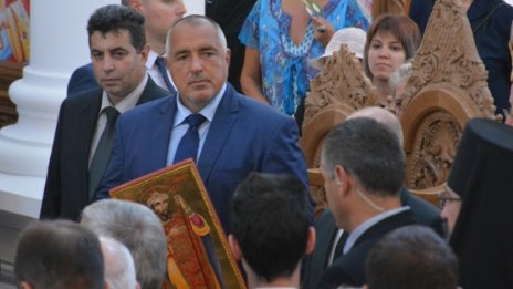 Уж асфалт не се яде!? Ама всички само за пътища питат Борисов