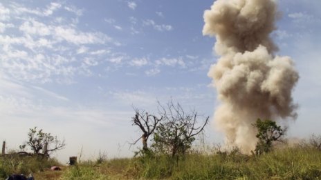 Иран с ново оръжие: Произведоха "бащата на всички бомби"