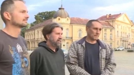 Екозащитници: Секат дървета, строят пътища... застрояват "Делфин"!