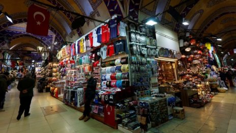 Данъците в Турция &ndash; рязко нагоре, налогът за колите скача с 40%