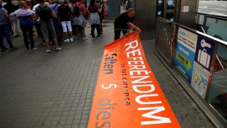 Хакери от Русия помагат на властите в Каталуния