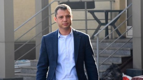 ГЕРБ до Добрев: Остани в политиката и се бори срещу злото!