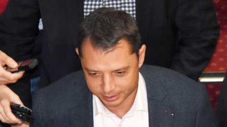 Facebook група в защита на Делян Добрев - невинен е!