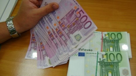 В чантата, в бельото... иззеха валута на Капитан Андреево
