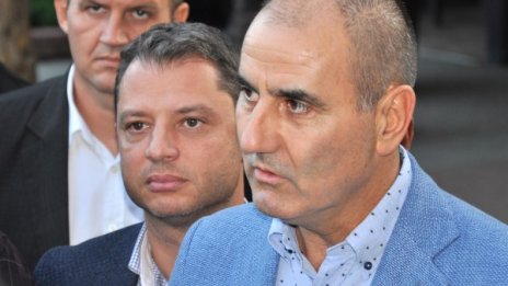 След "Кумгейт": Делян Добрев хвърли оставка!