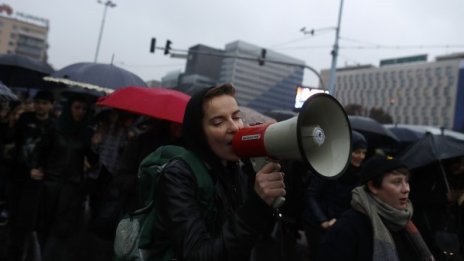 Хиляди полякини на демонстрации в подкрепа правата на жените