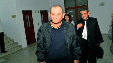 Обвиненият в блудство директор видя вендета