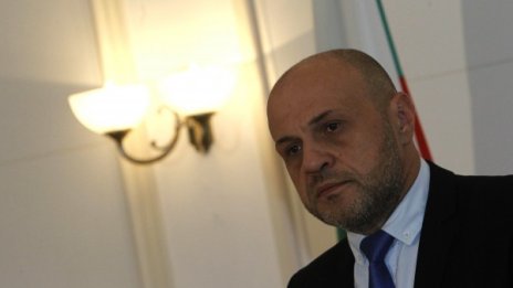 Кабинетът праща свидетелството за съдимост в историята