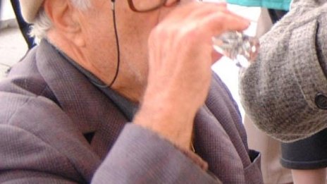 Пиян дядо преби жена си до смърт и... издъхна 