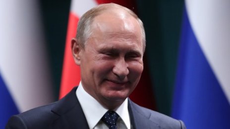 Рейтингът на Путин в Русия остава твърдо над 80%