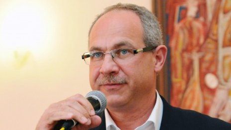 Депутатът Антон Тодоров плаши журналист с "празен стол"