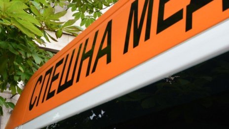 Юмруци, ритници... Момичета се биха в училище