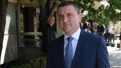 Бюджетът за догодина: Хляб, пътища и зрелища!