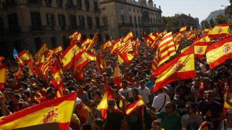 Независимост? Пучдемон бави речта си пред каталунския парламент